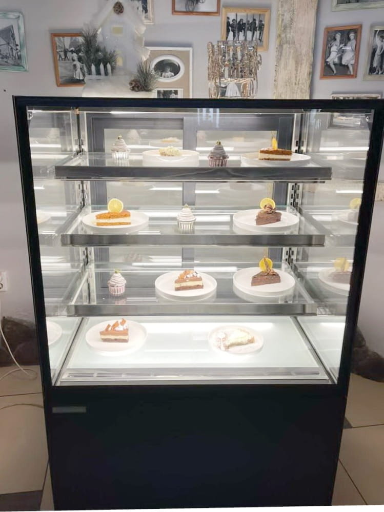 Тепловая витрина CARBOMA COSMO KC71‑110 SH 0,9‑1